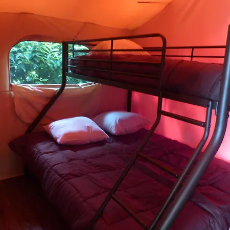 Camping Le Clos De La Lere Cayriech Extérieur photo
